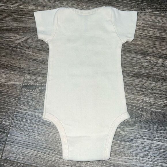 Mama’s Girl Onesie - Picture 2 of 4